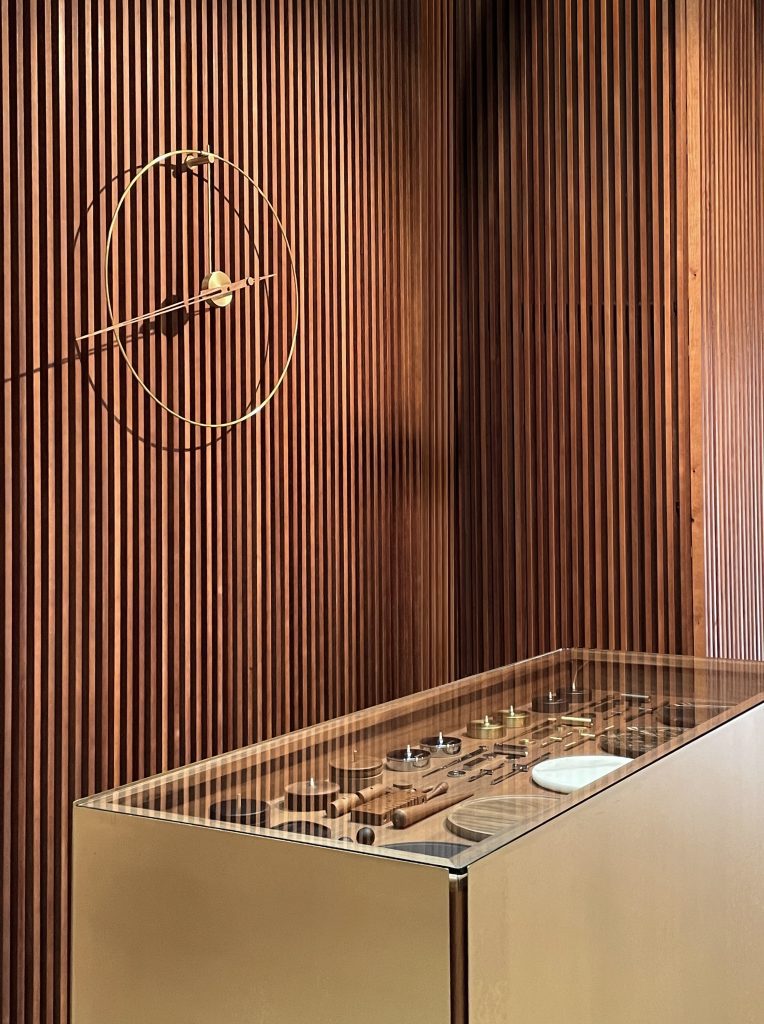 Revestimiento de pared con madera maciza de pino