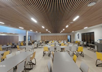 Colegio y gimnasio en Larzac